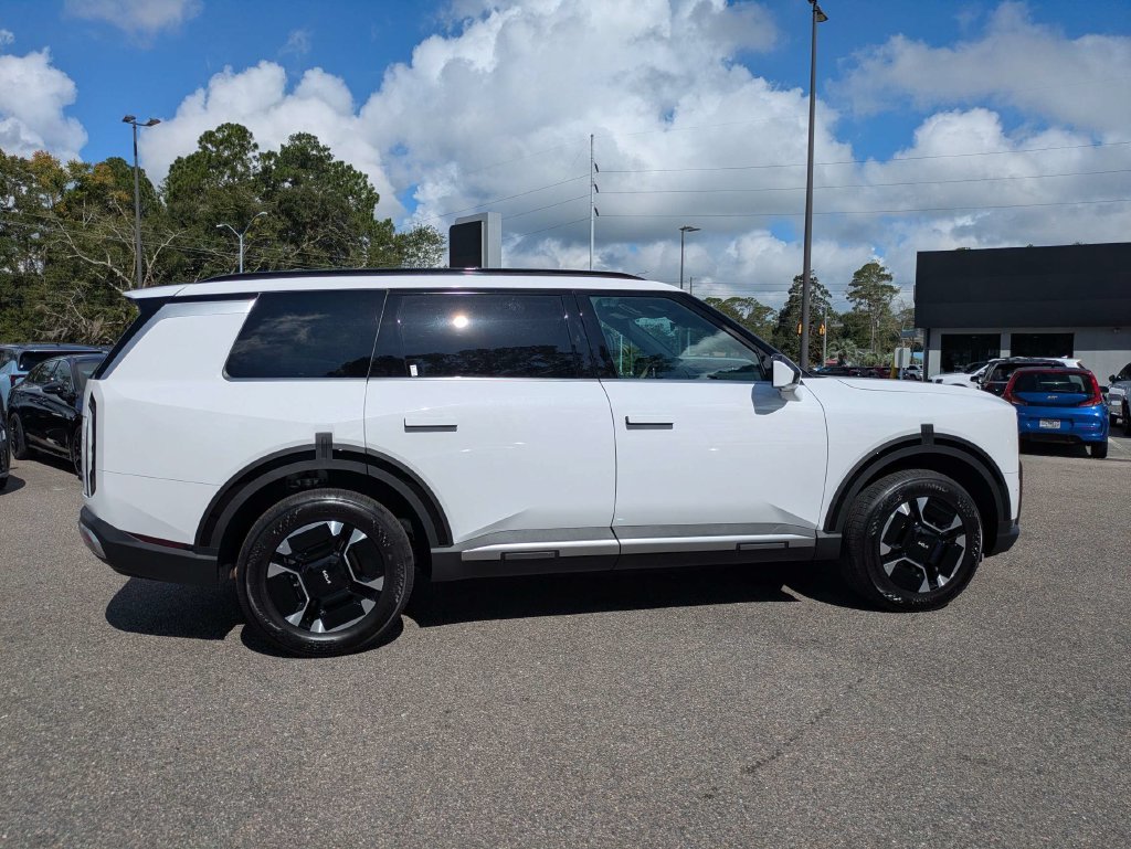 New 2027 Glacial White Pearl Kia EX image 3
