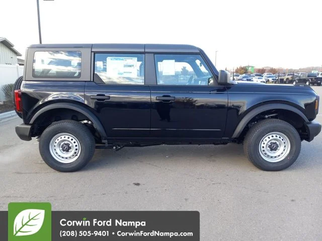 2025 Ford Bronco 4-Door Base - Photo 2