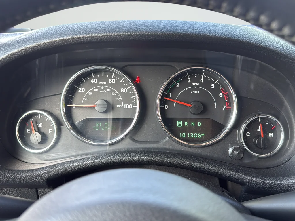 Used 2018 Black Jeep Unlimited Altitude image 25