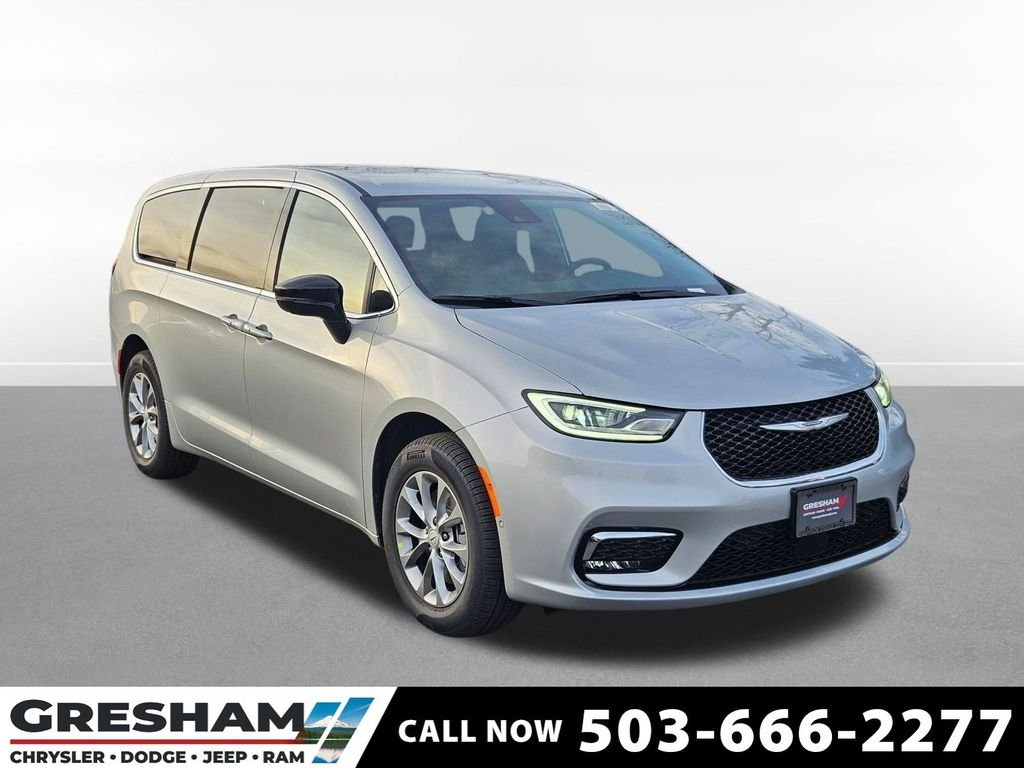 2026 Chrysler Pacifica Select AWD's photo