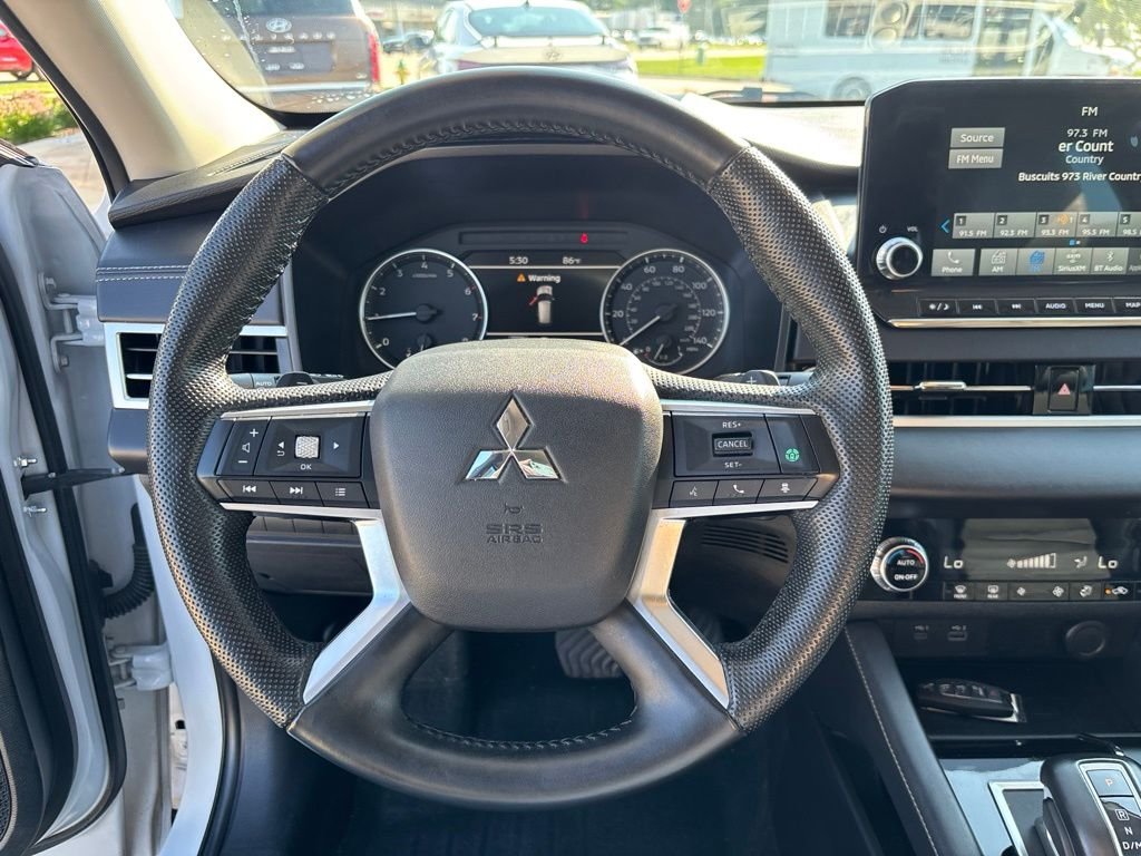 Used 2023 White Diamond Mitsubishi SE image 20