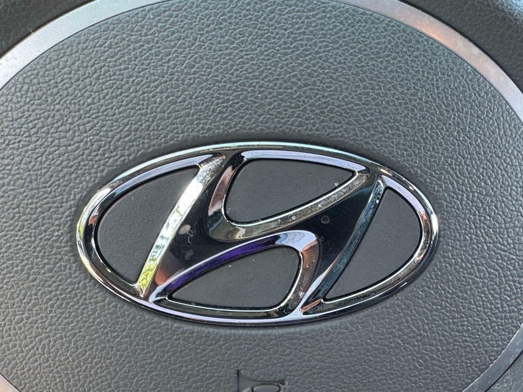 Used 2023 Gray Hyundai SEL image 32