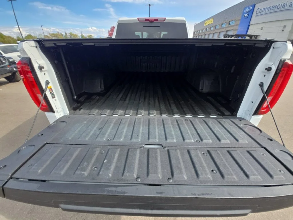 2025 GMC Sierra 1500 AT4 - Photo 29
