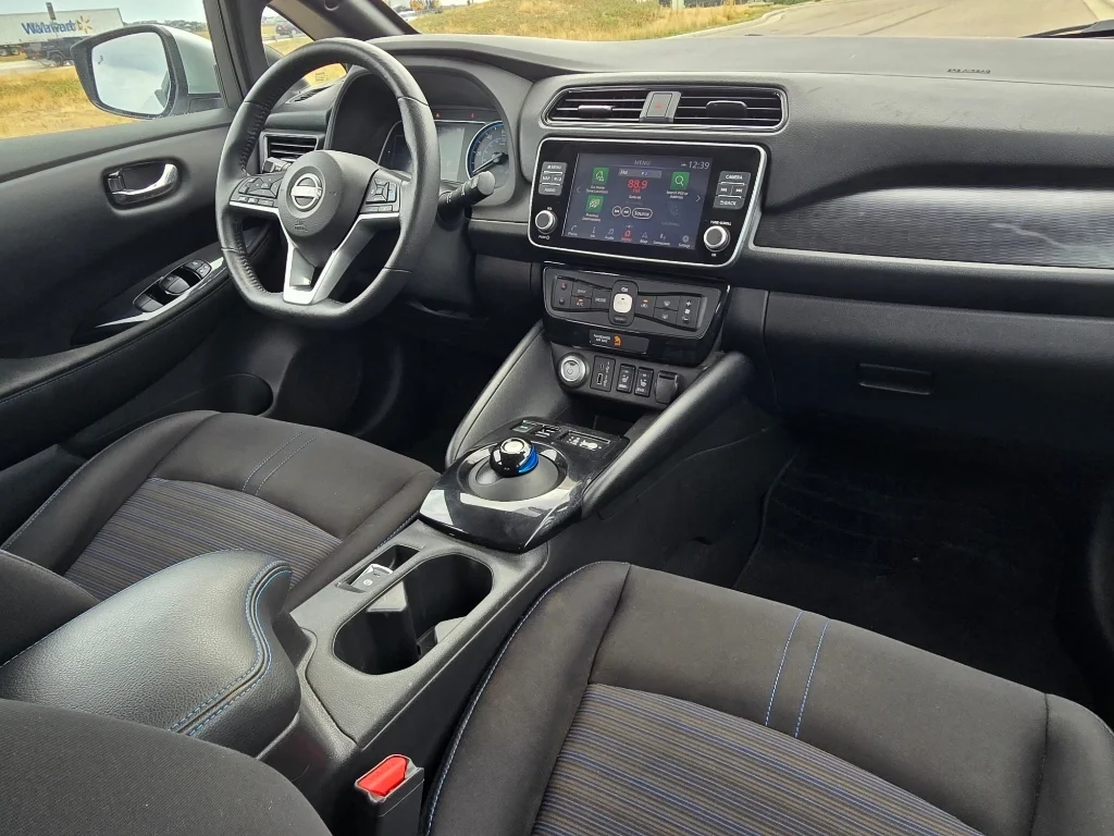Used 2024 Brilliant Silver Metallic Nissan SV PLUS image 28