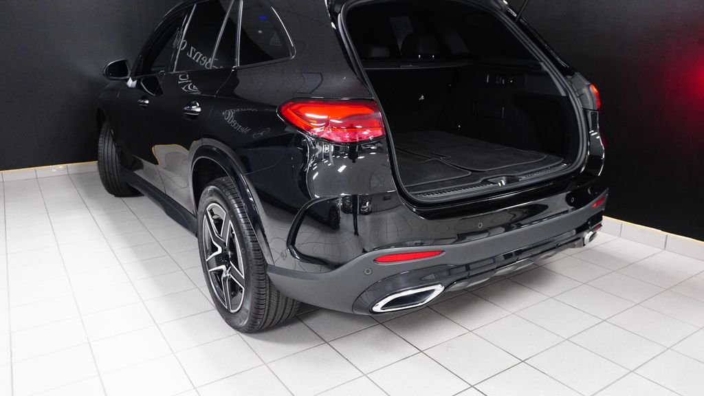 Certified Used 2023 Black Mercedes-Benz GLC 300 image 28