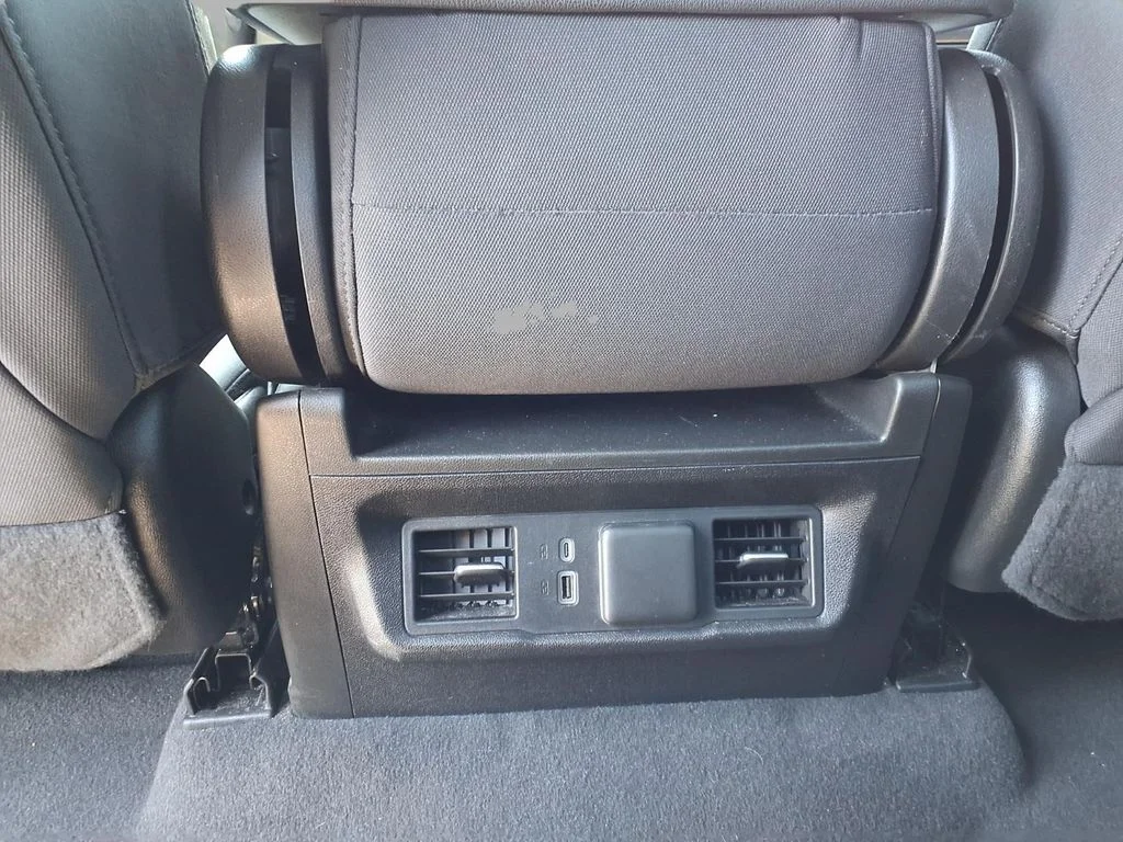 Used 2024 Gray GMC SLE image 23