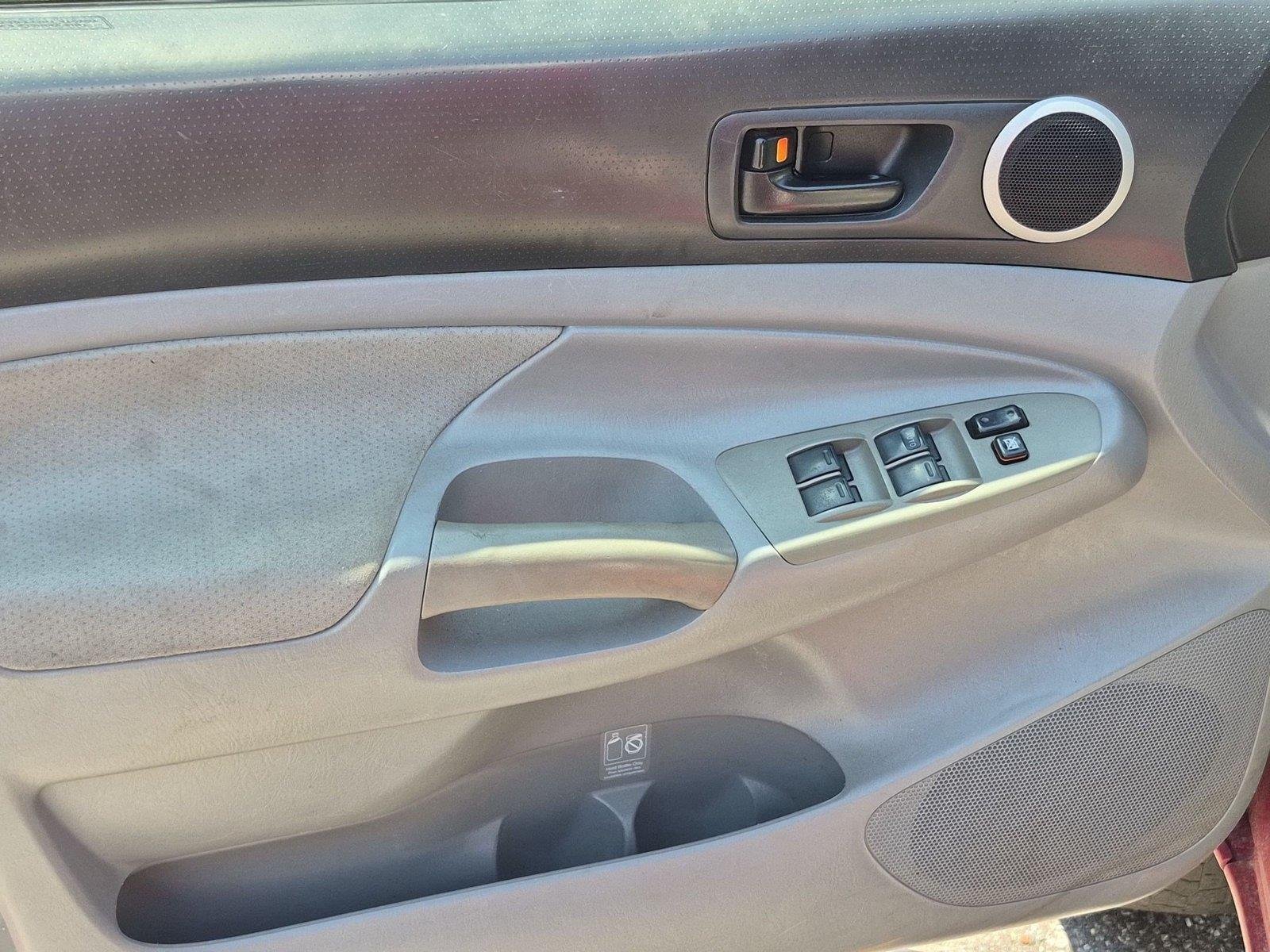 Used 2007  Toyota  image 15