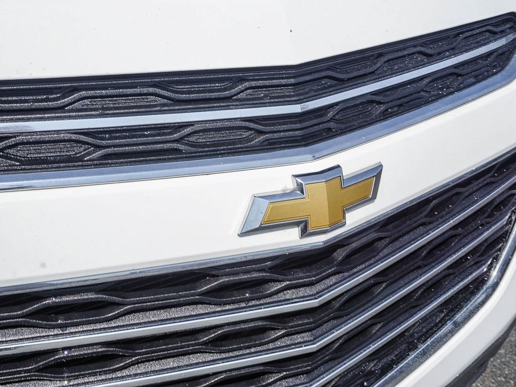 Used 2017 Summit White Chevrolet LT image 11