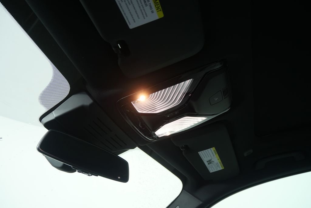 Used 2026 Skyscraper Grey Metallic BMW xDrive40i image 20