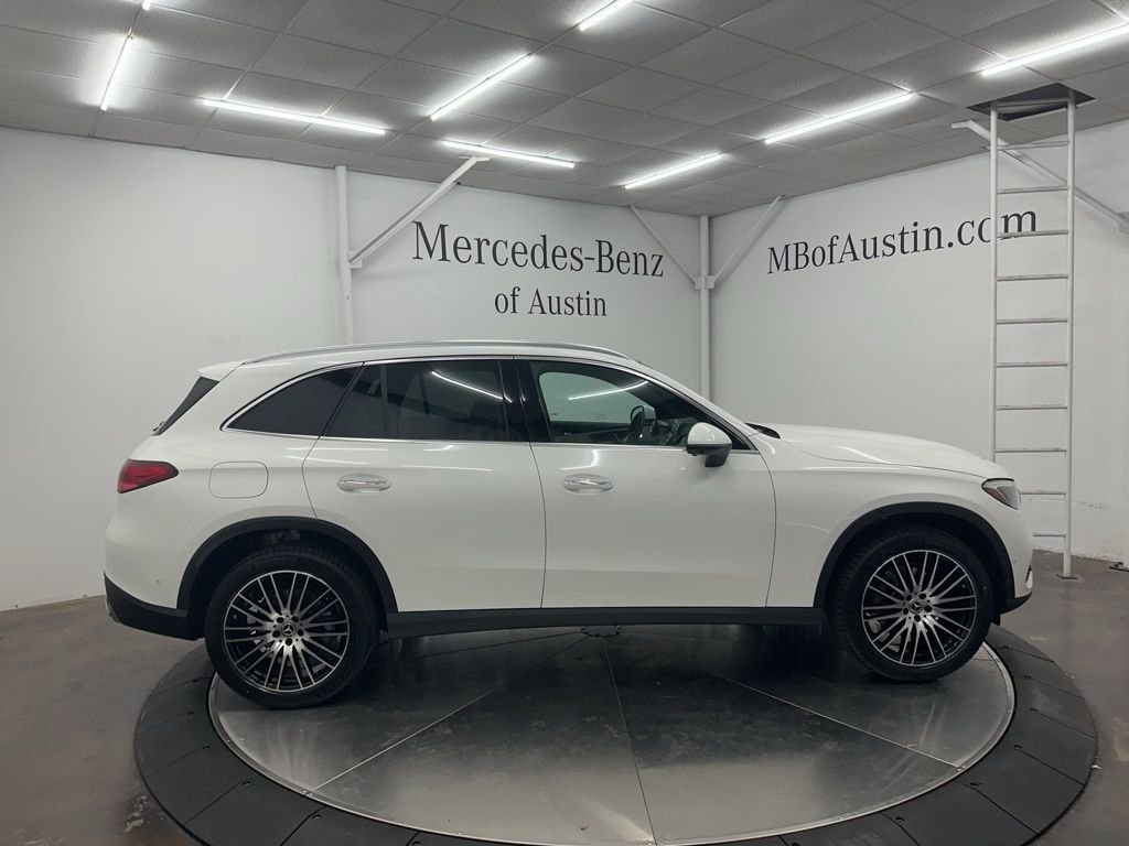 Used 2026 White Mercedes-Benz GLC 300 image 8