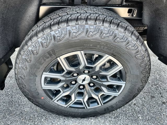 2026 Chevrolet Colorado Z71 Black at Solomon Chevrolet