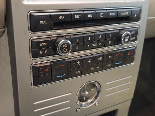 Used 2011 Silver Ford Limited image 23