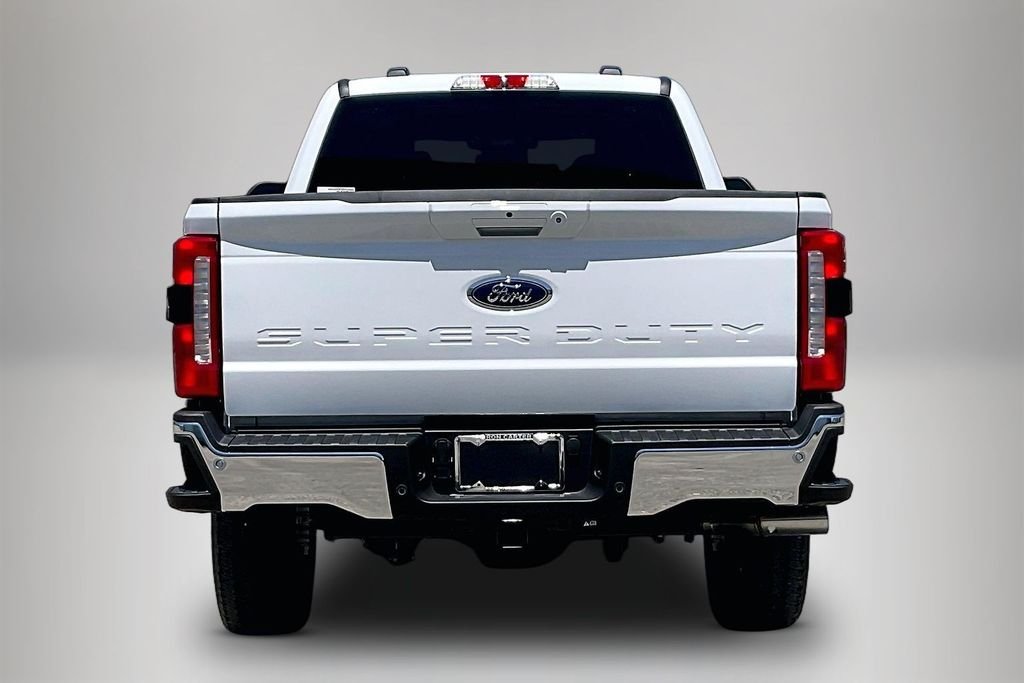 New 2026 Ford Super Duty F-250 Lariat 4D Crew Cab