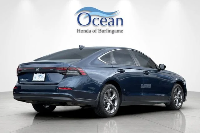 Used 2024 Canyon River Blue Metallic Honda EX image 4