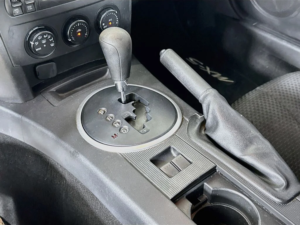 Used 2007 Silver Mazda Sport image 17