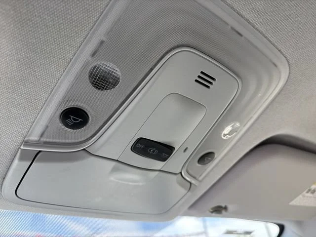Used 2016  Toyota Two image 22