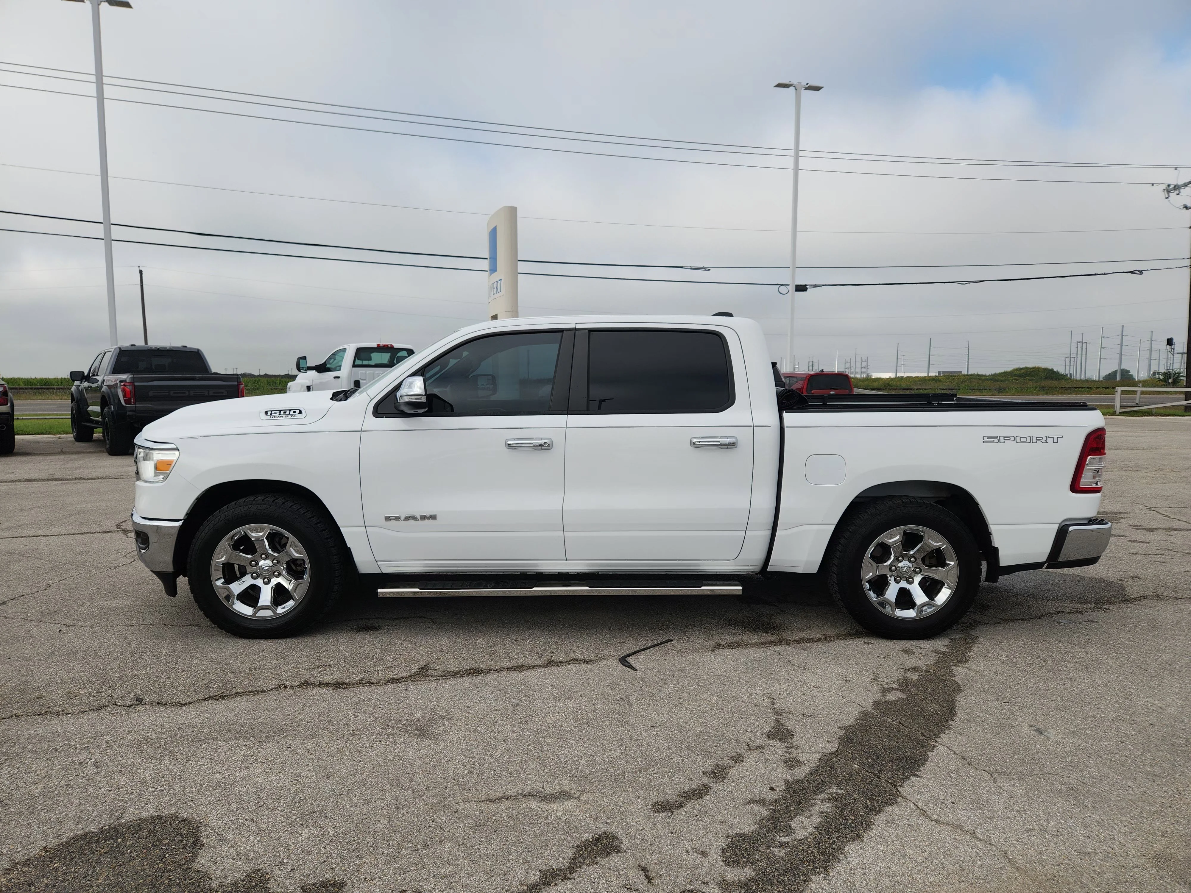 Used 2022 Bright White Clearcoat Ram Big Horn/Lone Star image 4
