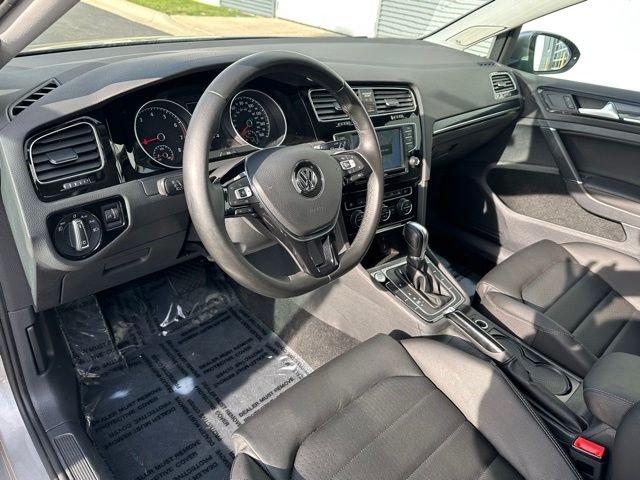 Used 2017 Silver Volkswagen TSI SEL 4-Door image 32