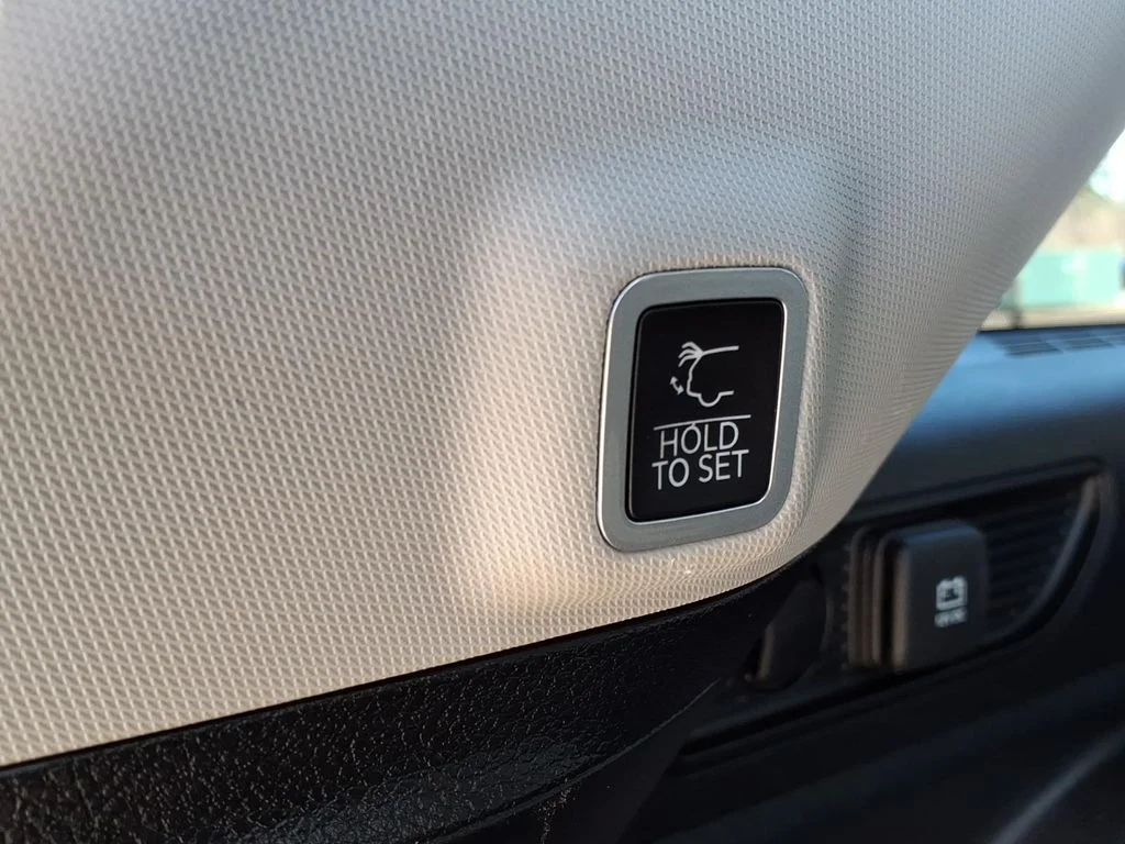 Used 2022 Black Jeep Limited image 11