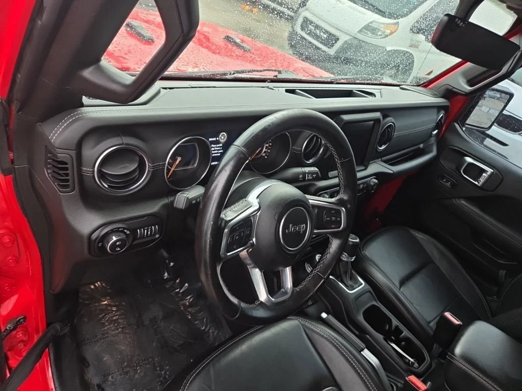 Used 2021 Red Jeep Overland image 8