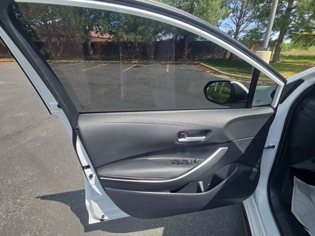 Used 2024 Ice Toyota SE image 27