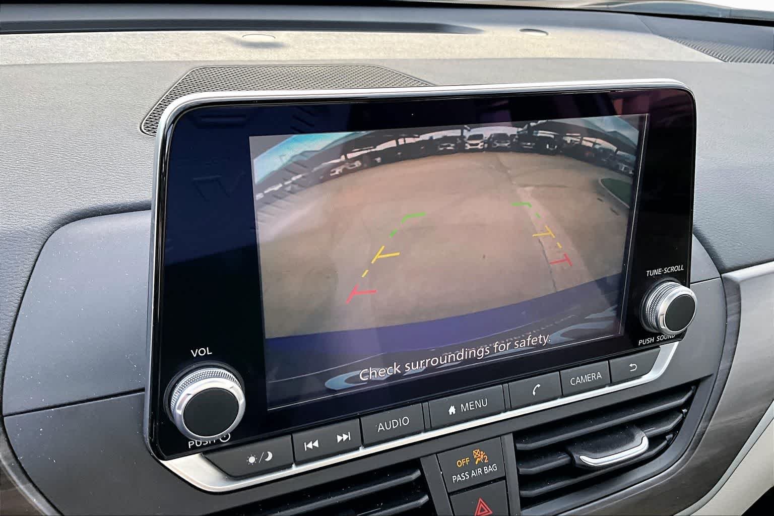 Used 2025 Bluestone Pearl Nissan SV image 22