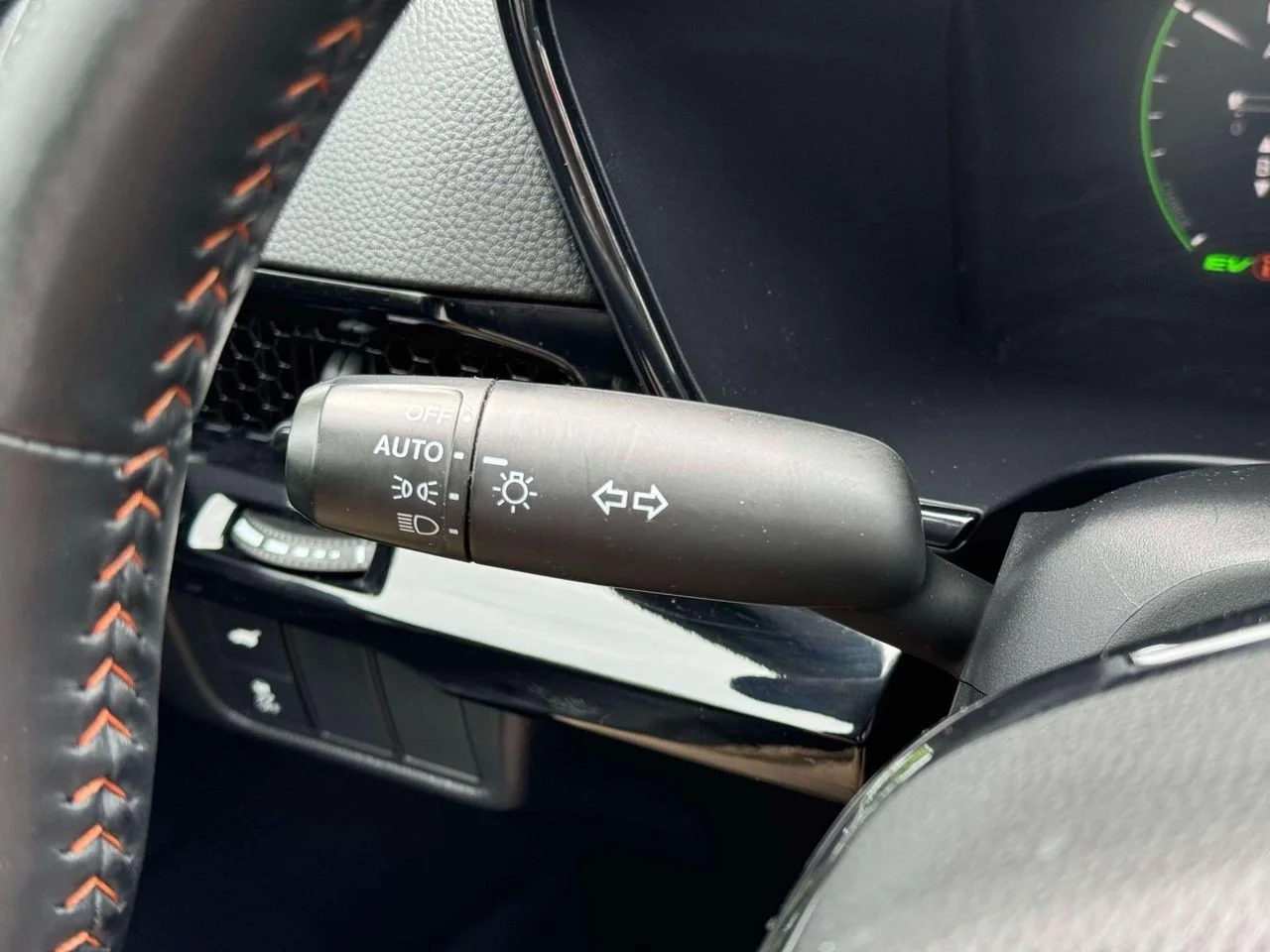 Used 2025 Urban Gray Pearl Honda Sport Touring image 26