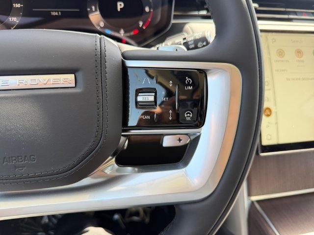 New 2027 Fuji White Land Rover SE image 23