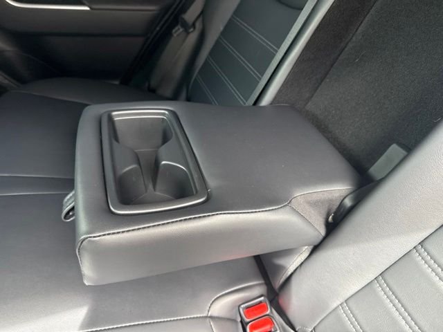 Used 2023  Toyota XLE Premium image 19