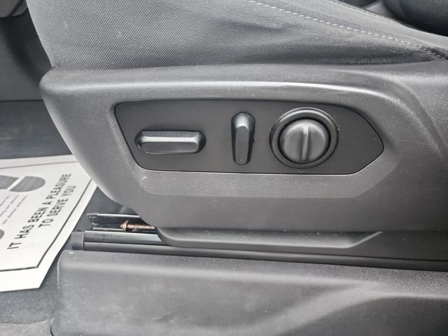 Used 2020 Onyx Black GMC Elevation image 15