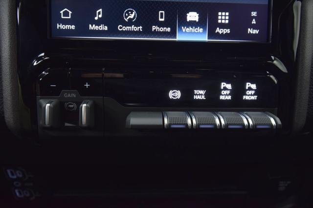 New 2026 Diamond Black Crystal Pearl-Coat Exterior Paint RAM Warlock image 23