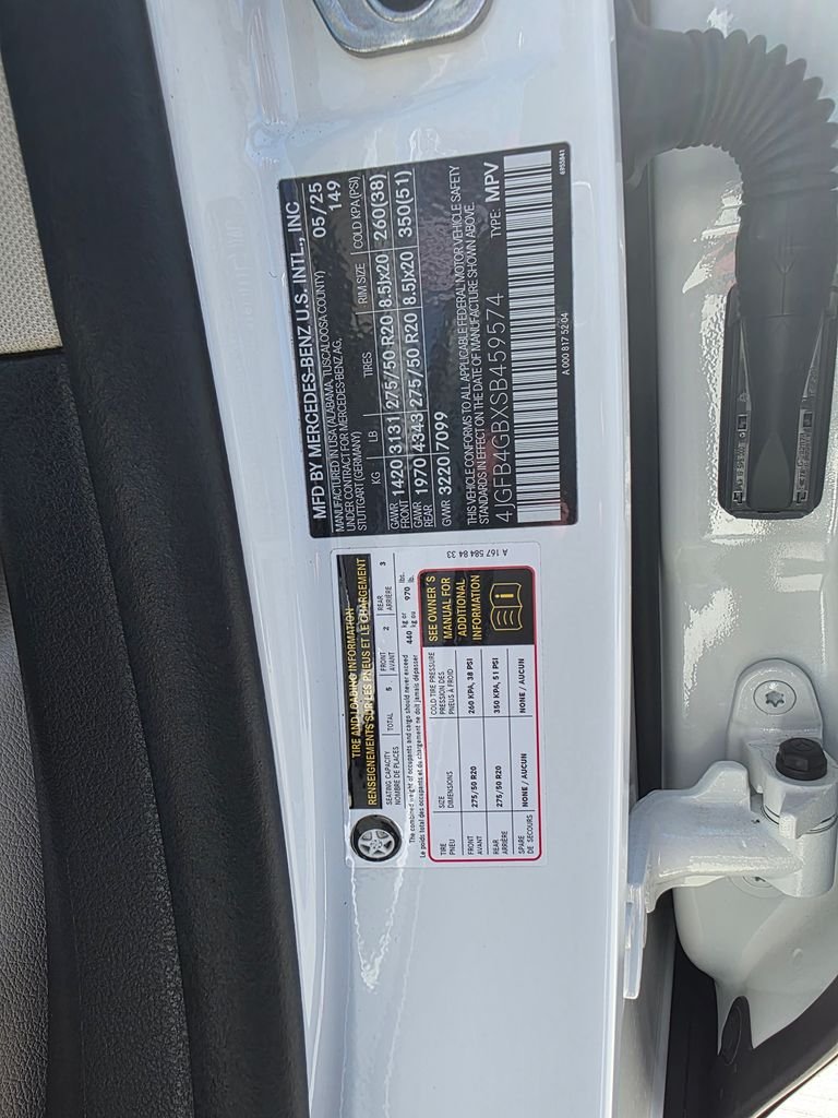 Certified Used 2025 White Mercedes-Benz GLE 450e image 9