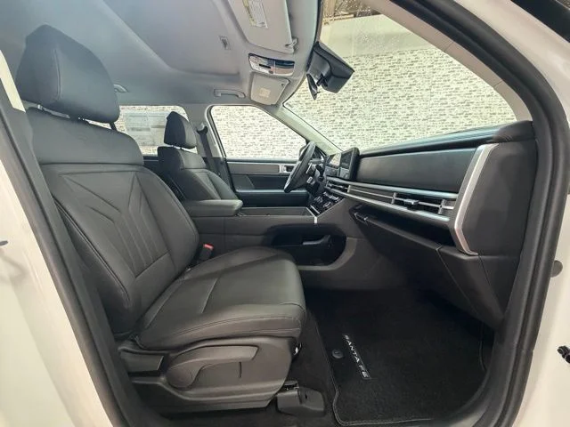 New 2026 Serenity White Hyundai XRT image 9