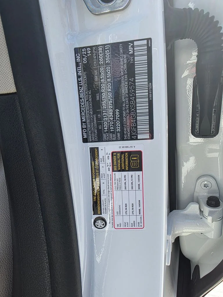 Certified Used 2025 White Mercedes-Benz GLE 450e image 9