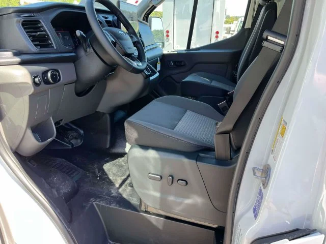 New 2027 Oxford White Ford Cargo Van image 24