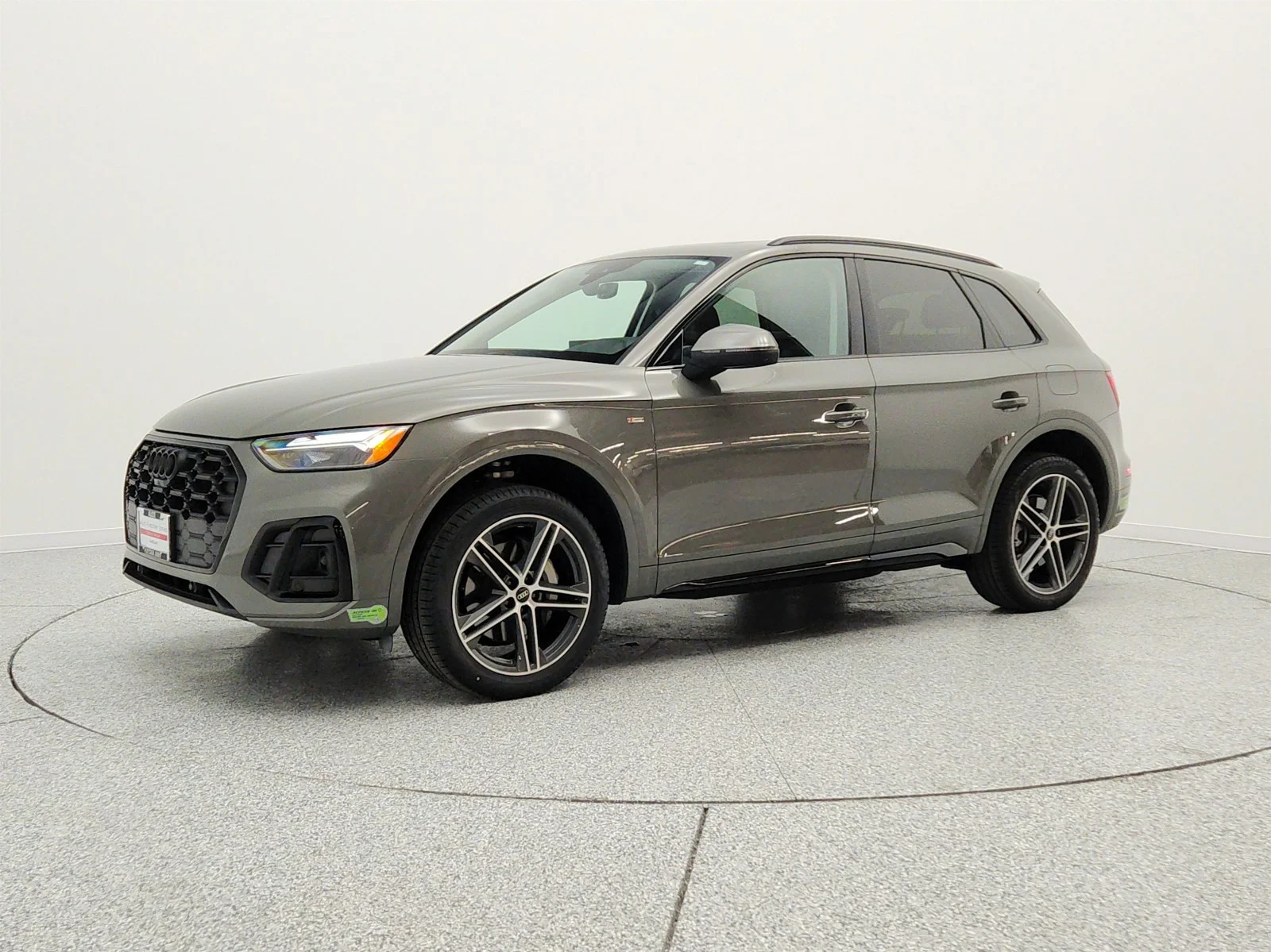 2023 Audi Q5 55 e Premium Plus's photo