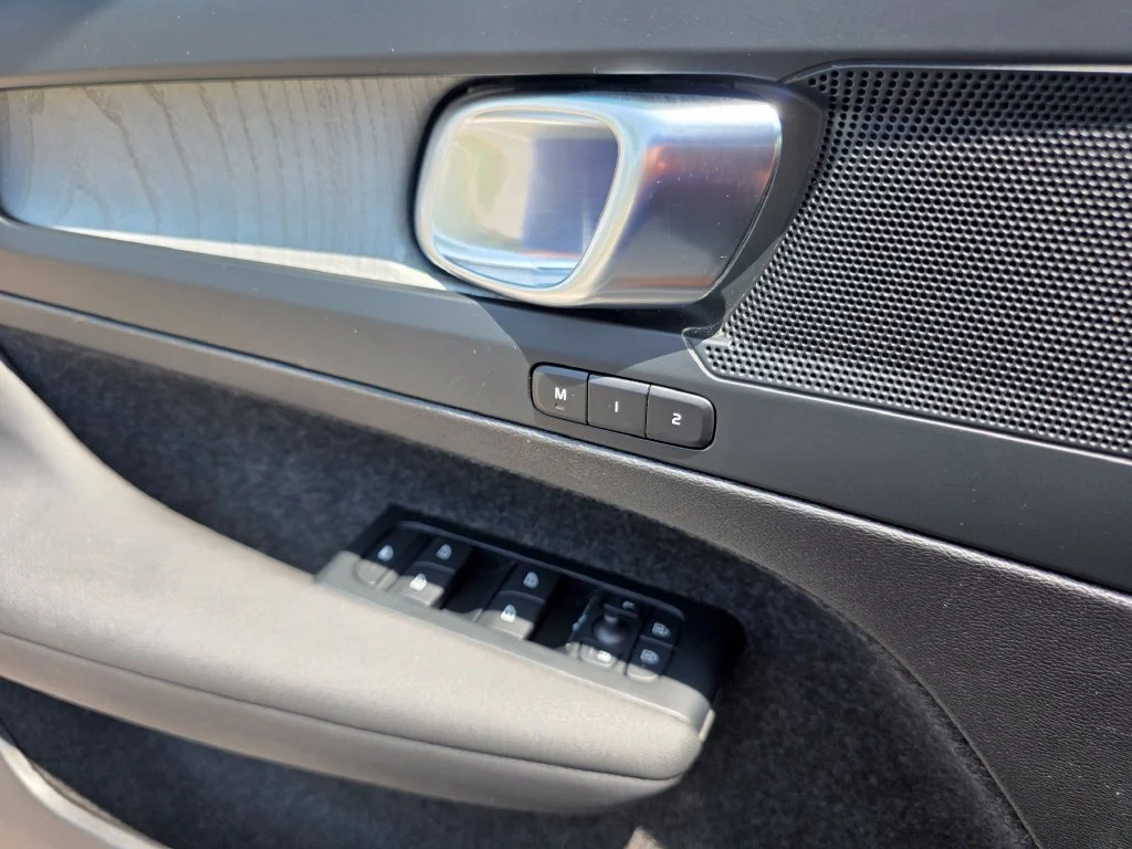 Used 2026  Volvo Plus image 15