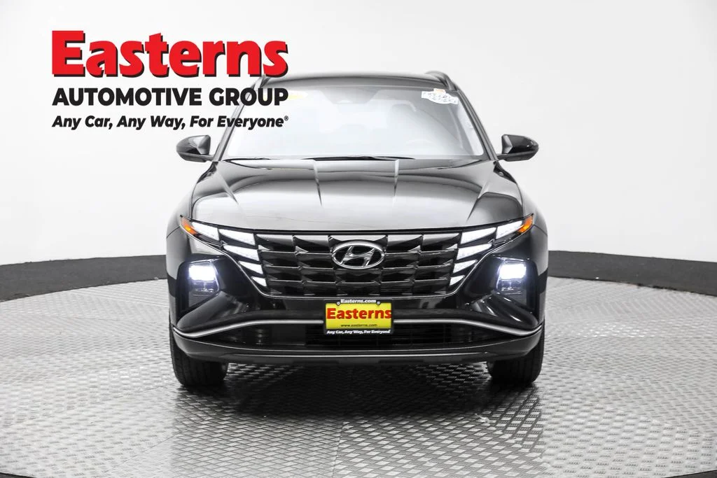 Used 2024 Black Hyundai SEL image 2