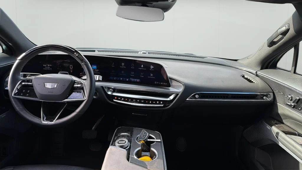 Used 2024 Silver Cadillac Luxury image 11