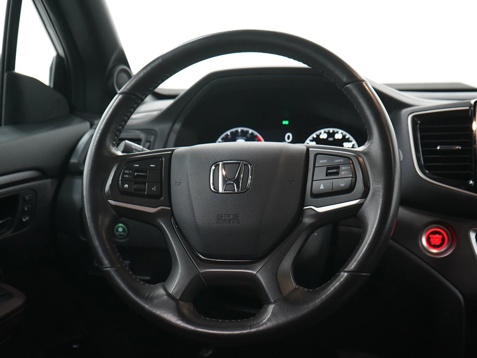 Used 2025 White Honda ridgeline image 17