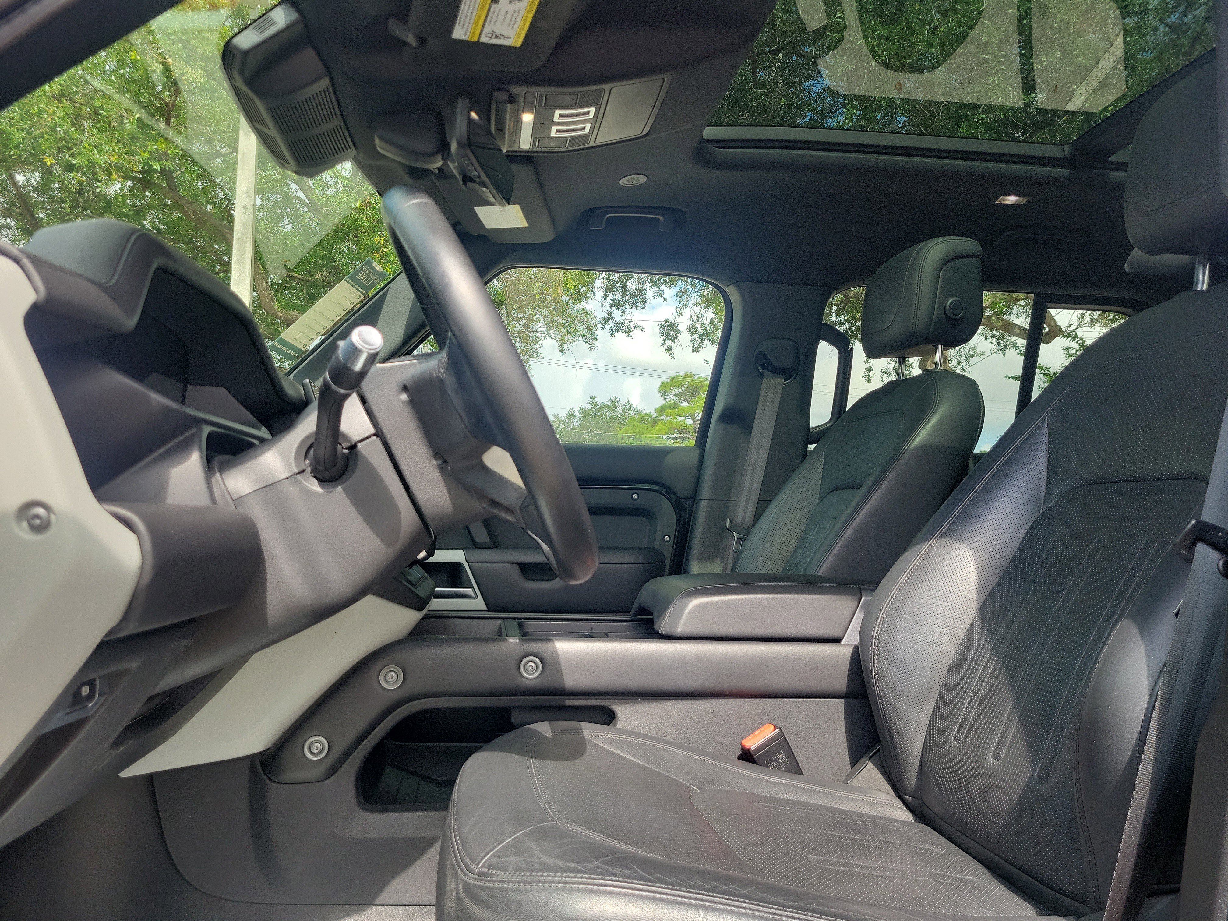 Used 2022 Black Land Rover XS Edition image 19