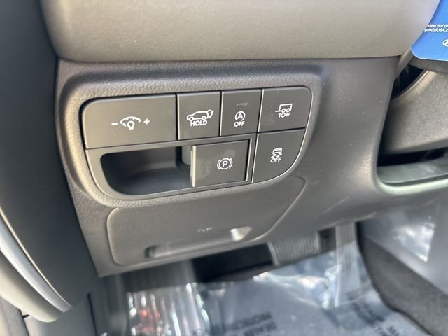 New 2026 White Hyundai SEL AWD image 15