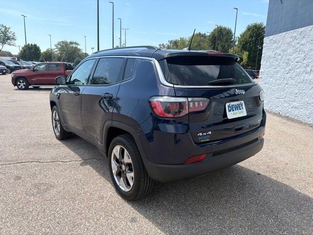Used 2019 Jazz Blue Pearlcoat Jeep Limited image 3