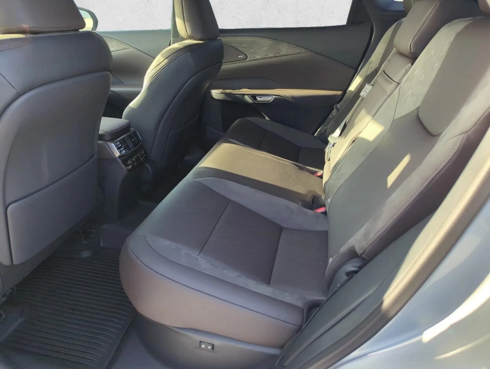Used 2026 Iridium Lexus RX 350 Luxury image 9