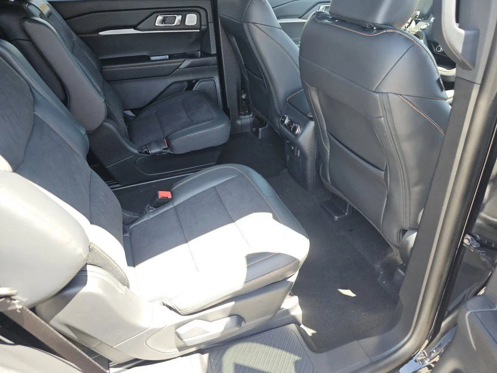 New 2026 Agate Black Metallic Ford Tremor image 30