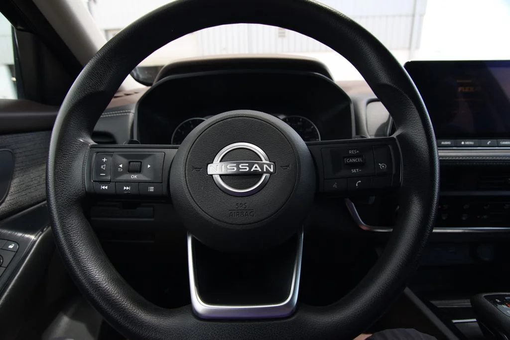 Used 2023 Black Nissan S image 19