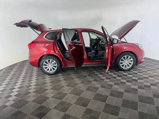 Used 2019 Red Buick Essence image 9