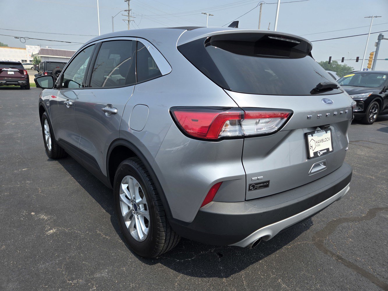 Used 2022  Ford SE image 7