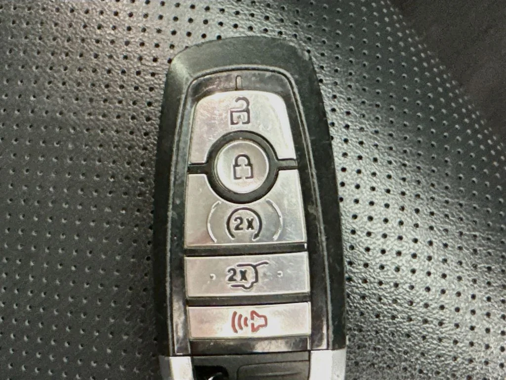 Used 2024 Silver Ford XLT image 39