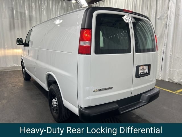 2026 Chevrolet Express Cargo Work Van - Photo 6